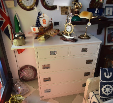 Artigianal furniture and proposals Offers furniture - chairs - armchairsairs on display five drawer dresser