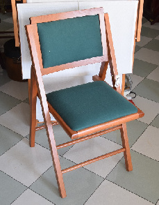 Artigianal furniture and proposals Offers furniture - chairs - armchairsairs on display Padded folding chair