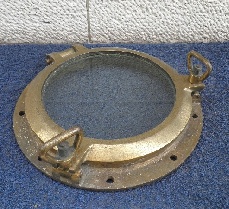 Antiquities from ship dismantlin  porthole ´original