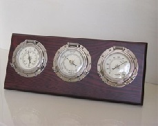 Items and Nautical instruments Clocks and barometers ART.ST025