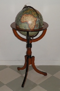 Versilia collection offers Globes g